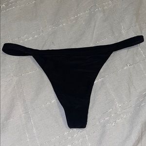 Uluwatu bottoms black